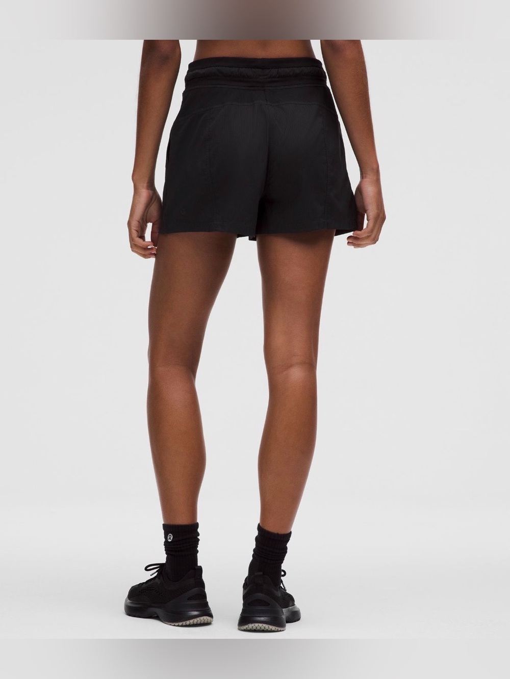 NWT Lululemon Dance Studio High-Rise Short 3.5" - Size 8 - Black - Picture 3 of 9